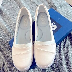 Keds NWTCarmel Slip On Sneakers women's size 8.5 WHITE